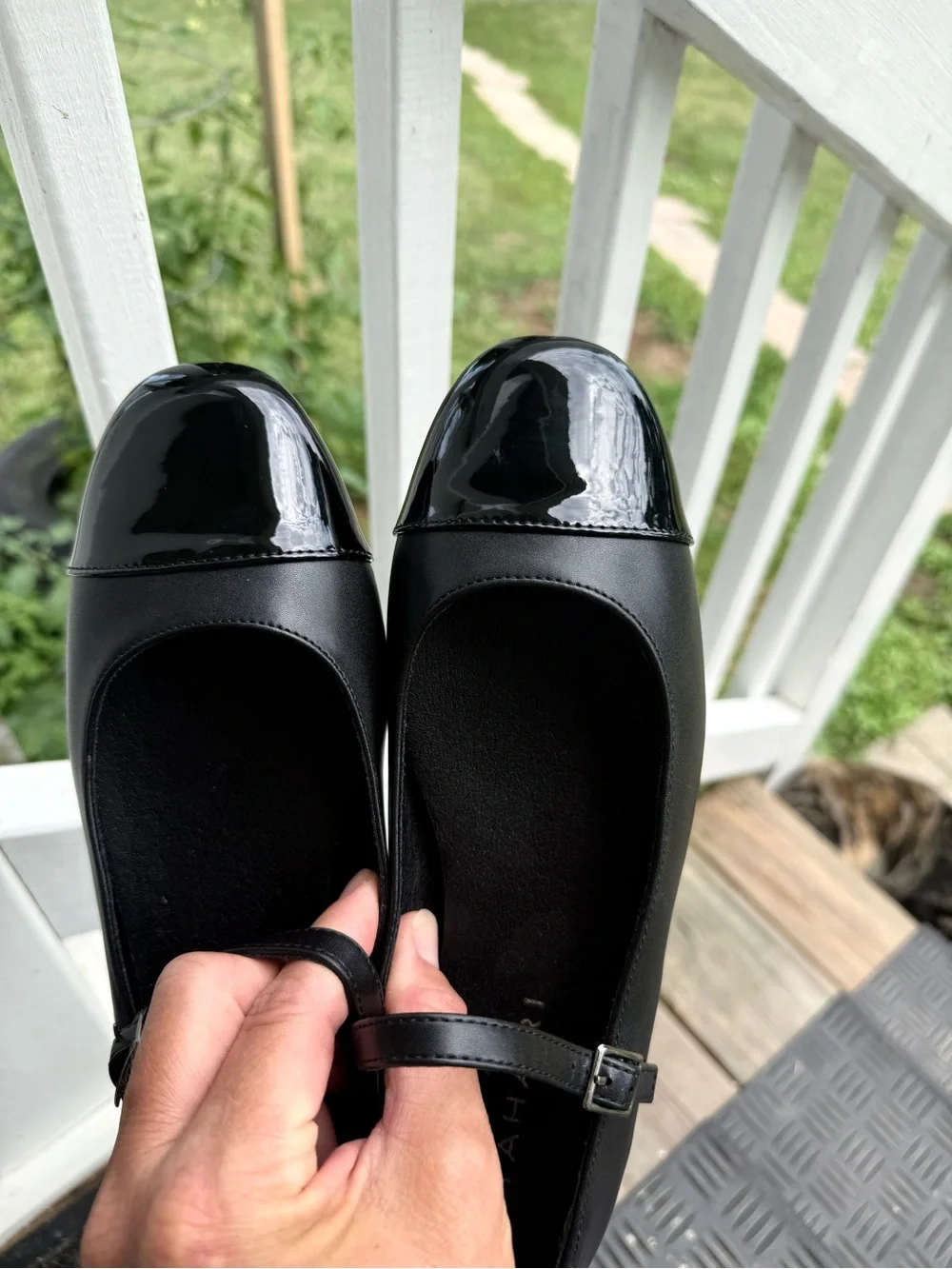 N/A sleek black